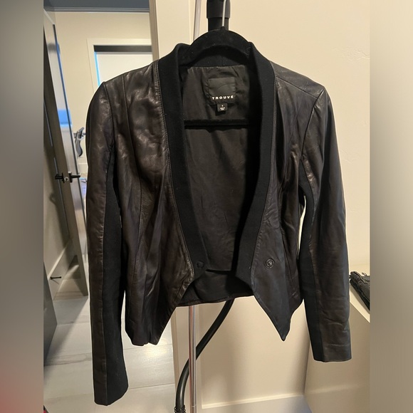 Black leather jacket - Picture 3 of 4